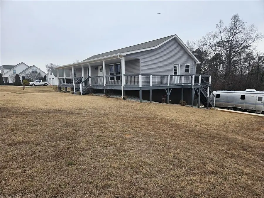 925 Mountainview Road, King, NC 27021 - Image #3