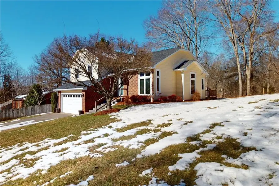 713 Old Barn Circle, Pilot Mountain, NC 27041 - Image #3