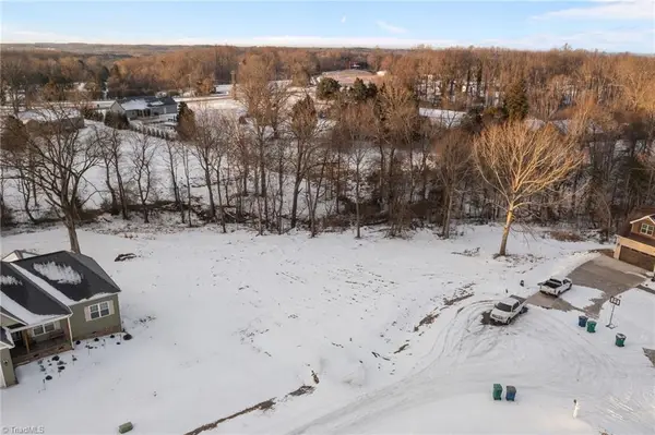 132 Legacy Lane, Eden, NC 27288