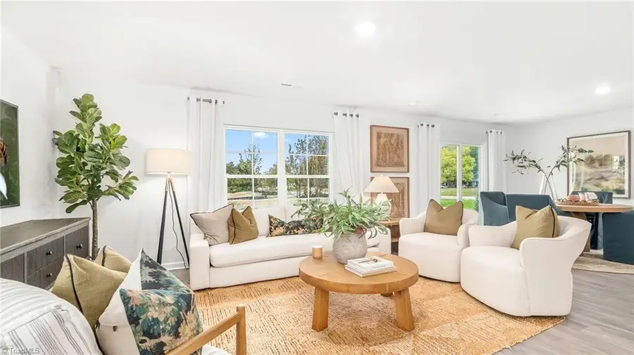 109 Beechwood Circle, Thomasville, NC 27360 - Image #2