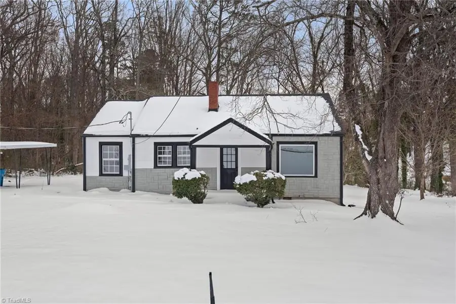 398 Salisbury Street E, Denton, NC 27239 - #2