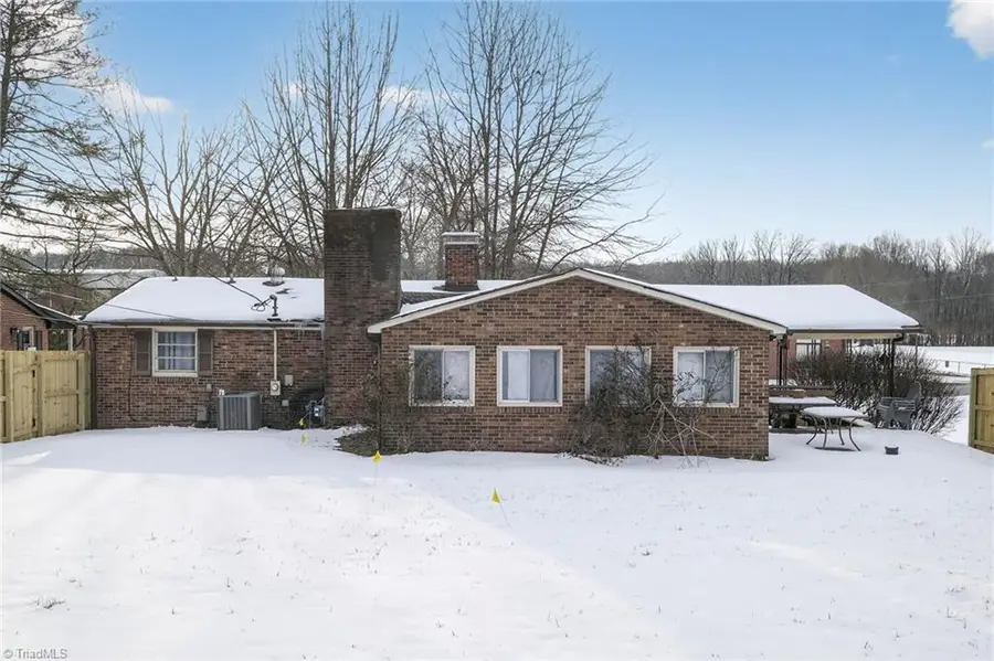 612 School Street, Walnut Cove, NC 27052 - #3