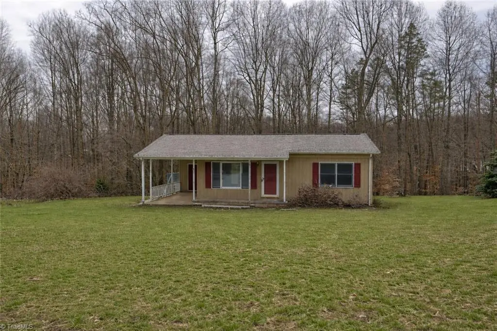 670 Blue Ridge Avenue, Elkin, NC 28621 - #1