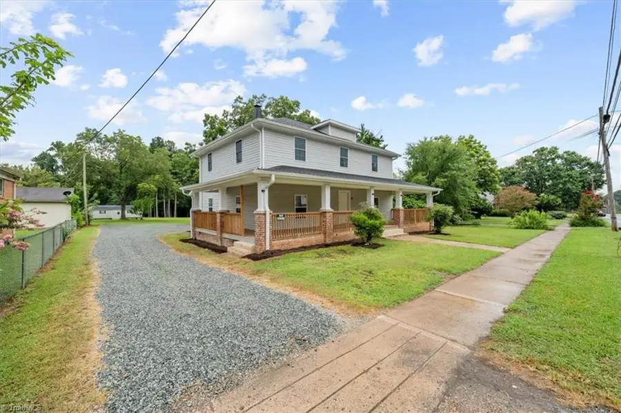 805 W 5th Avenue, Lexington, NC 27292 - #2