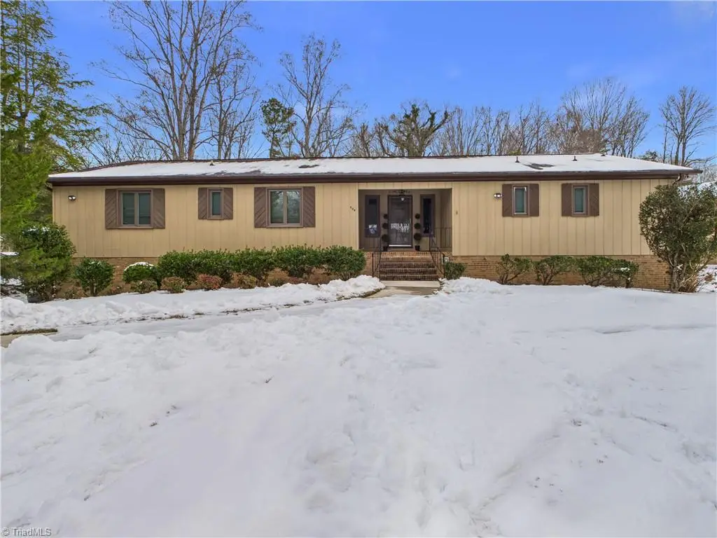 904 Fairidge Drive, Jamestown, NC 27282 - #1