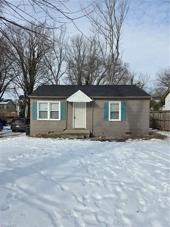 1025 E Devonshire Street, Winston-Salem, NC 27107