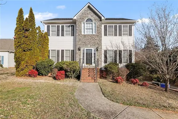 802 Lisa Run Court, Kernersville, NC 27284