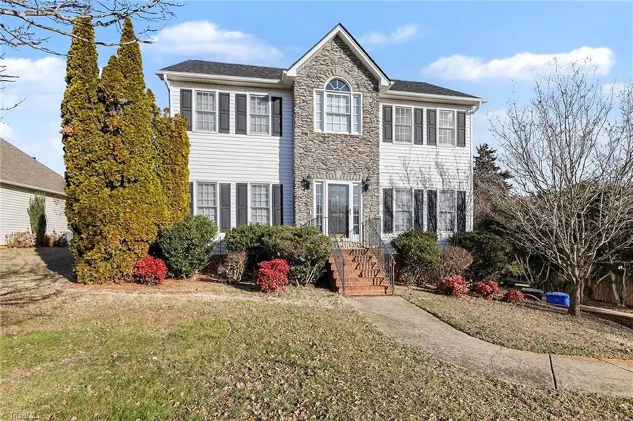 802 Lisa Run Court, Kernersville, NC 27284 - Image #2