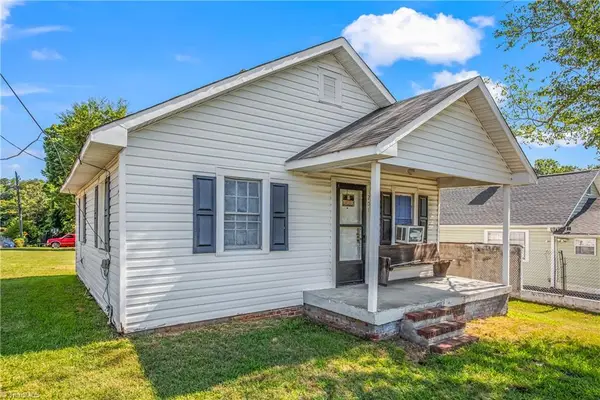 2201 White Street, Winston-Salem, NC 27105