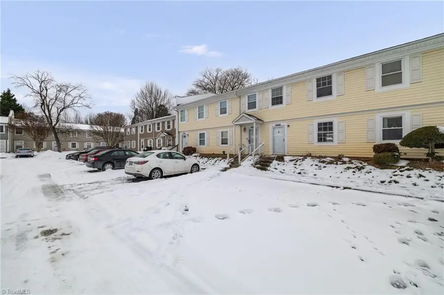 5735 Bramblegate Road #G, Greensboro, NC 27409 - Image #3