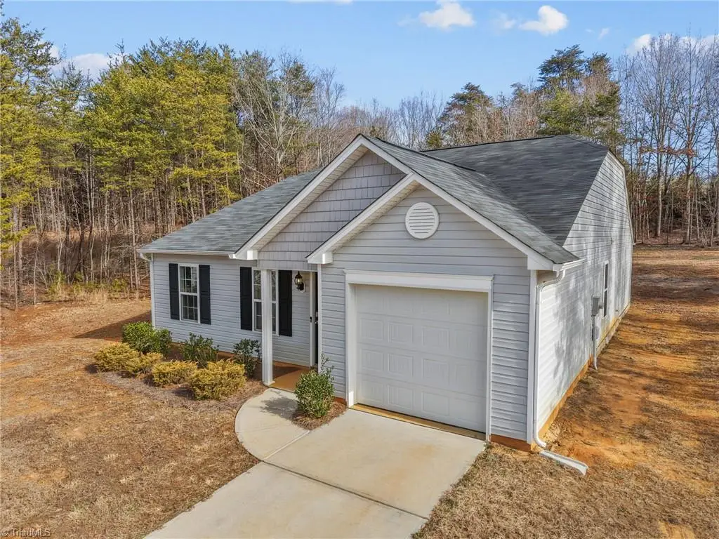 169 Delia Run, Madison, NC 27025 - Image #1
