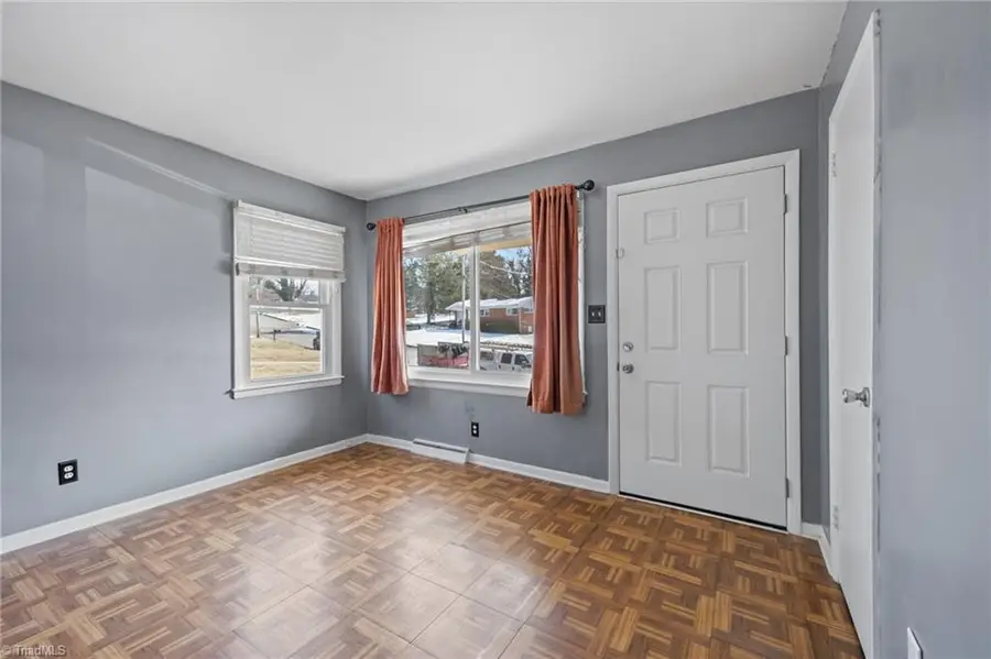 613 Woodridge Lane, High Point, NC 27262 - Image #3