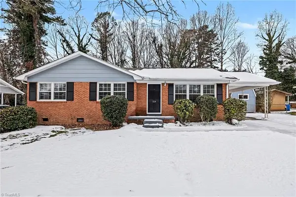 224 Foxcroft Drive, Winston-Salem, NC 27103