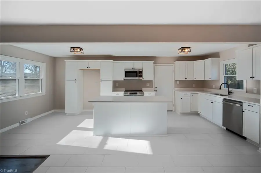 307 Foxcroft Drive, Winston Salem, NC 27103 - #3