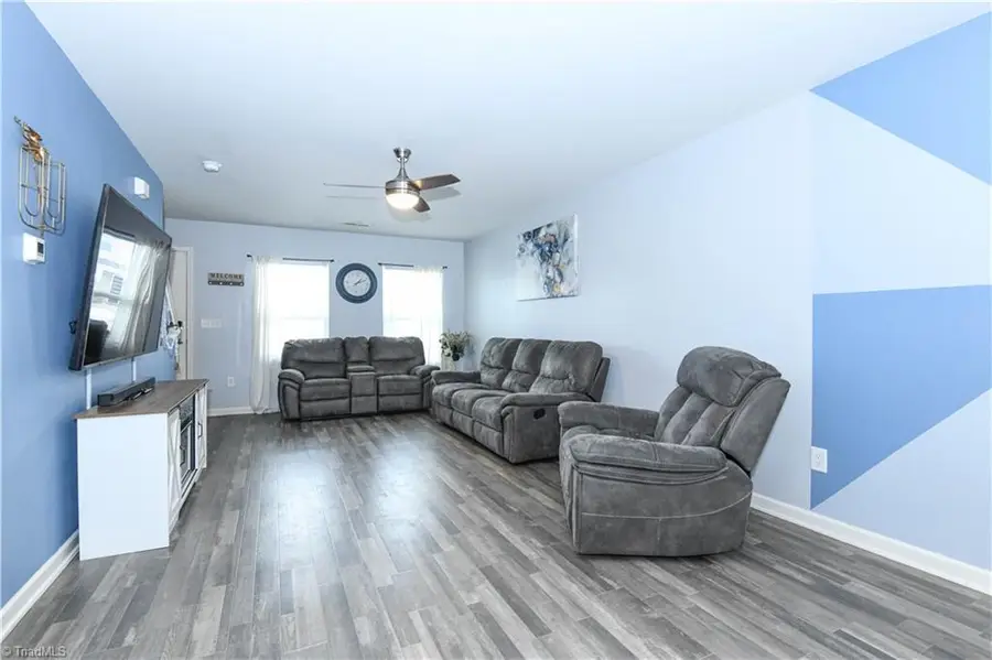 2902 Desmond Woods Drive, Greensboro, NC 27405 - Image #2