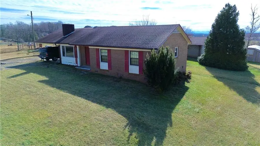 8621 Austin Traphill Road, Traphill, NC 28685 - #2