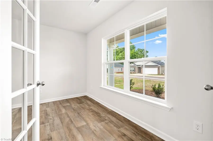 313 Aspen Place Court, Thomasville, NC 27360 - Image #3