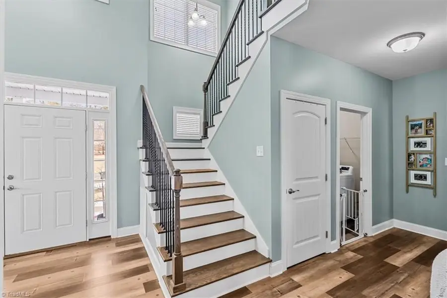 109 Willowbrook Drive, Thomasville, NC 27360 - #3