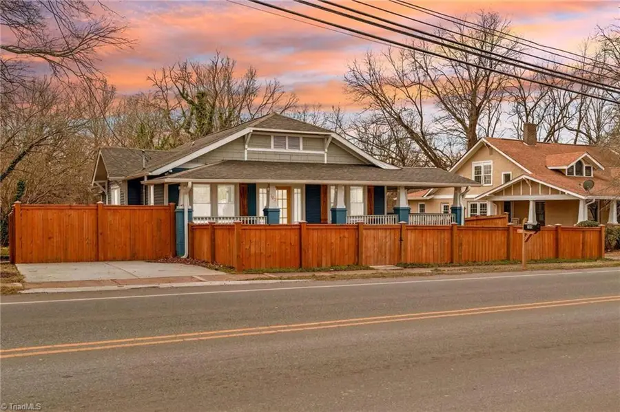 705 W 5th Avenue, Lexington, NC 27292 - #2