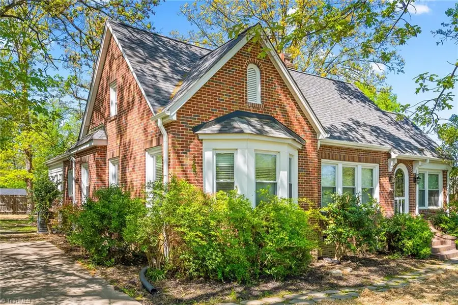 316 Spring Street, Thomasville, NC 27360 - #2