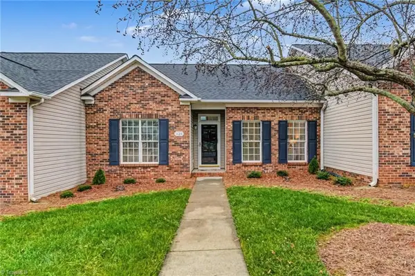 125 Stadium Oaks Drive, Clemmons, NC 27012