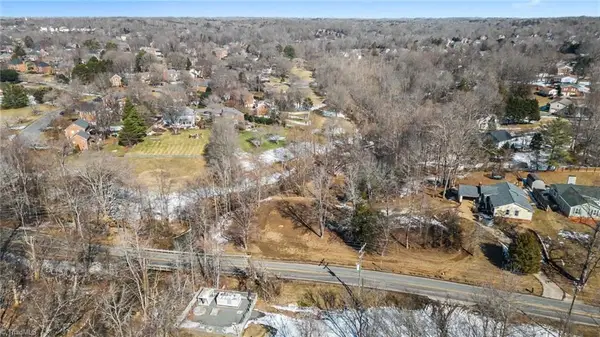 1499 S Peace Haven Road, Clemmons, NC 27012