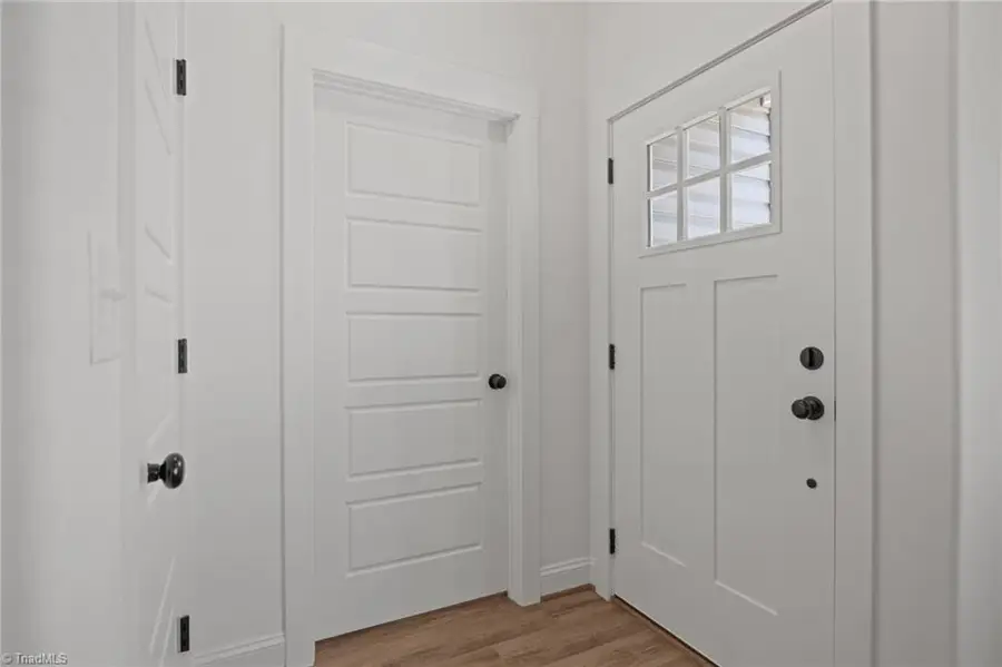 372 W Lee Avenue, Yadkinville, NC 27055 - #2