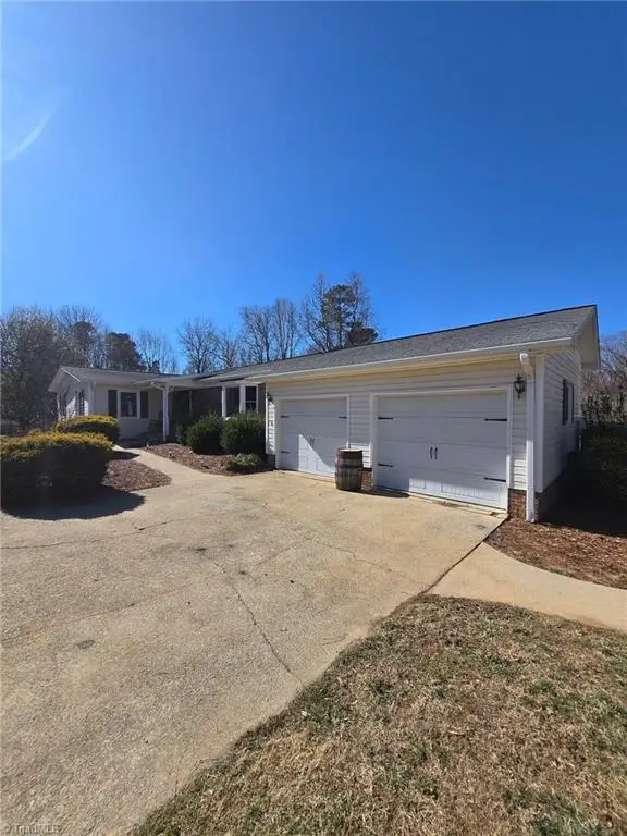 322 Quail Lane, Thomasville, NC 27360 - #2
