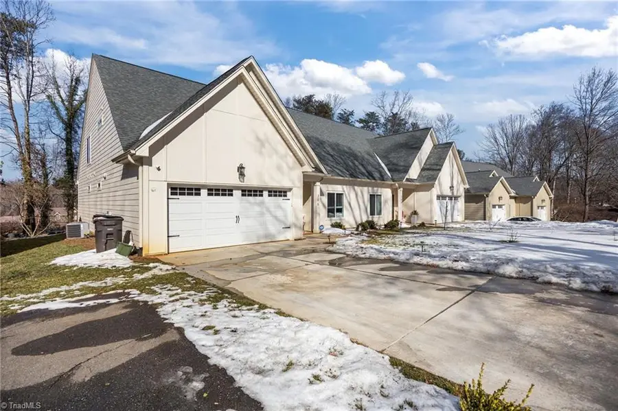 306 Lamplighter Circle, Winston Salem, NC 27104 - #2