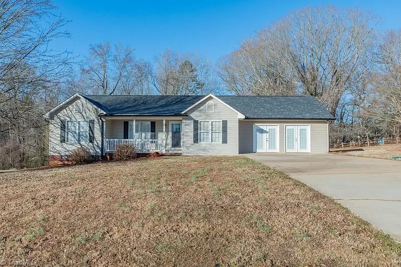 180 Foxcroft Drive, Lexington, NC 27292 - #1