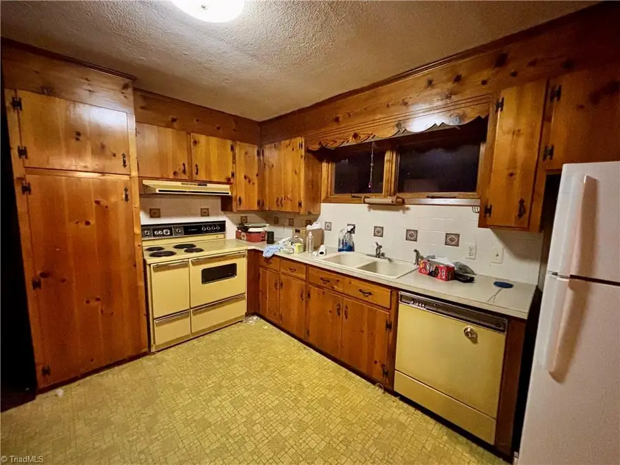 4140 Westfield Road, Mount Airy, NC 27030 - #3