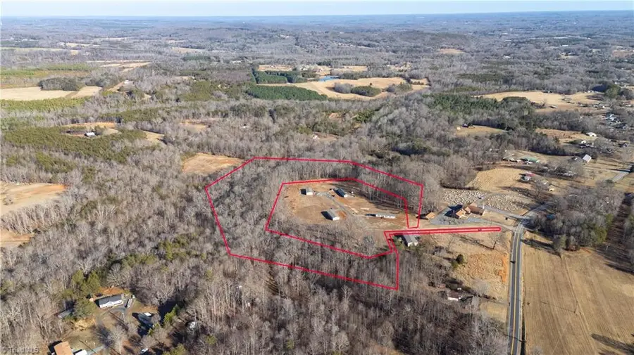 21 Nc Highway 704, Madison, NC 27025 - #2