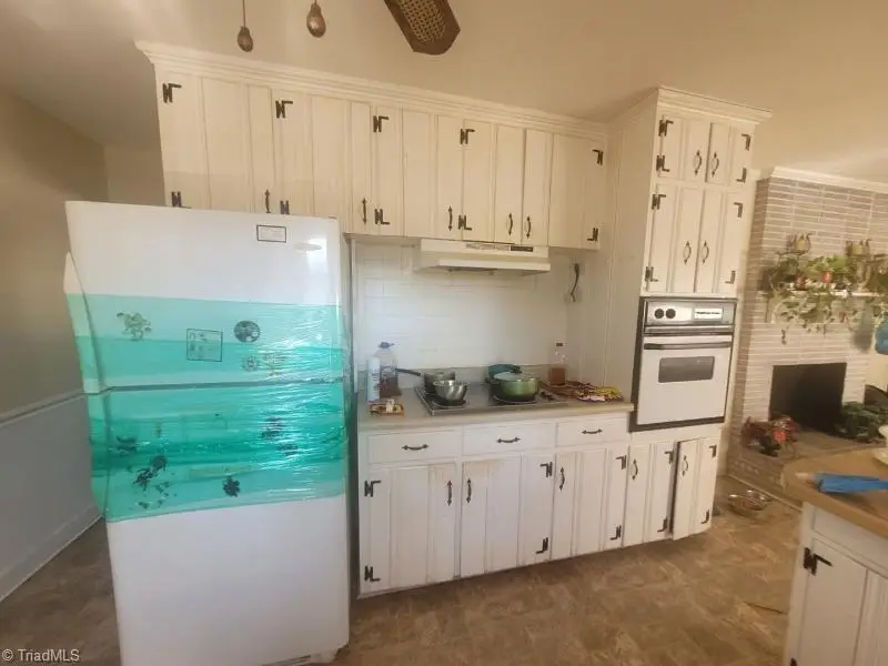 420 Linville Road, Kernersville, NC 27284 - #3