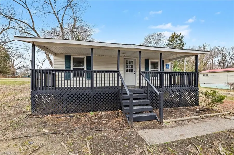 304 Phillips Street, Thomasville, NC 27360 - #2