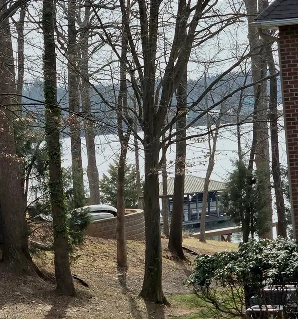 176 Broadview Circle, Mooresville, NC 28117