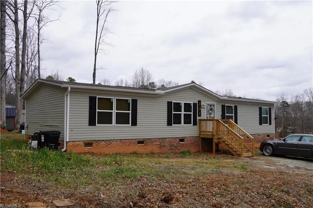 645 Avenue K, Lexington, NC 27292 - #1