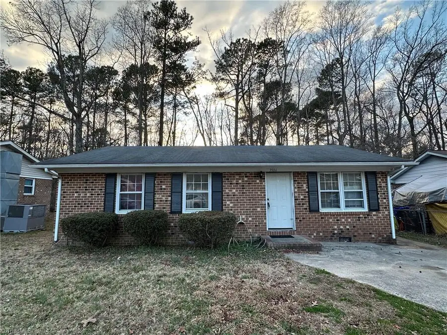 3506 Four Seasons Drive, Durham, NC 27707 - #2