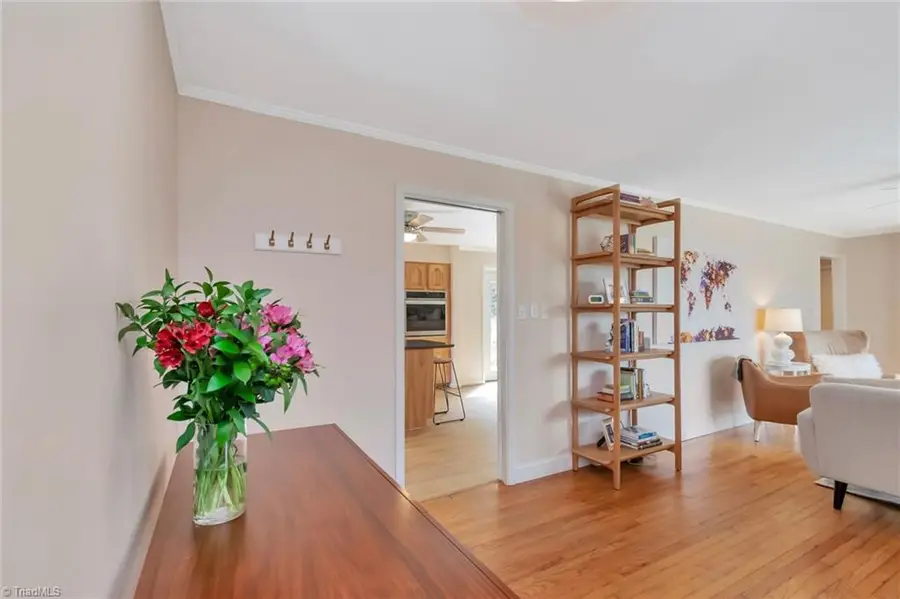 357 Town N Country Drive, Wilkesboro, NC 28697 - #2