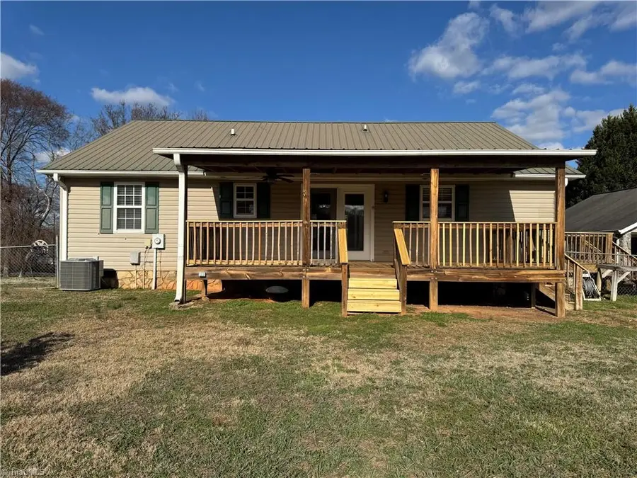 512 R L Norris Road, Linwood, NC 27299 - #2