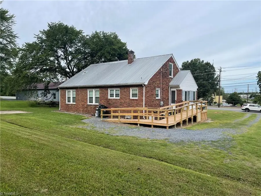 2419 S Fayetteville Street, Asheboro, NC 27205 - #2