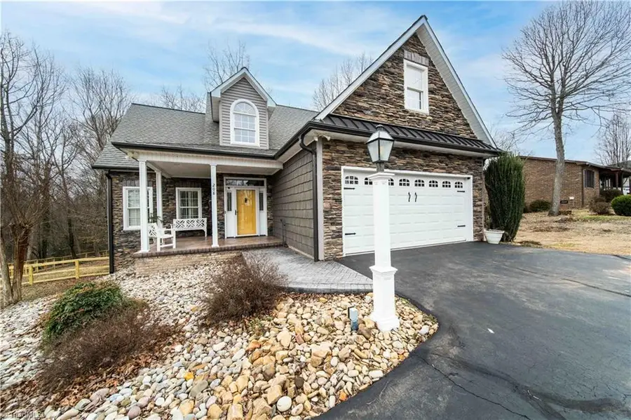 208 Triplett Street, Jonesville, NC 28642 - #2