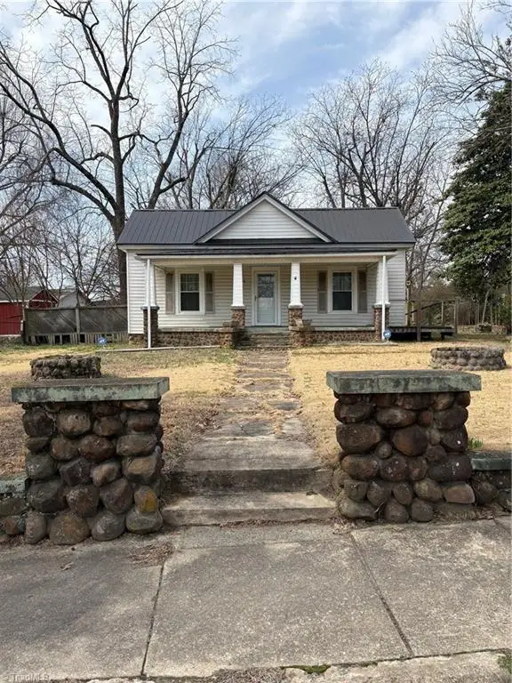 1104 Barnes Street, Reidsville, NC 27320 - #1