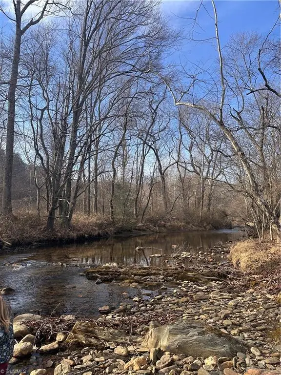 8000 Longbottom Road, Hays, NC 28635