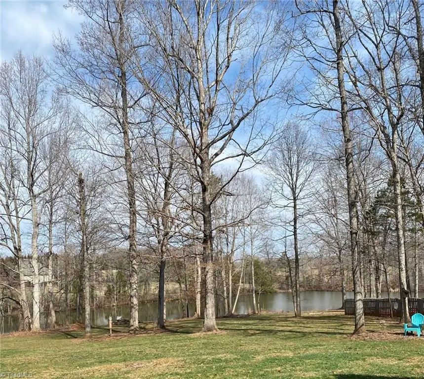 121 Bent Willow Way, Reidsville, NC 27320 - #2