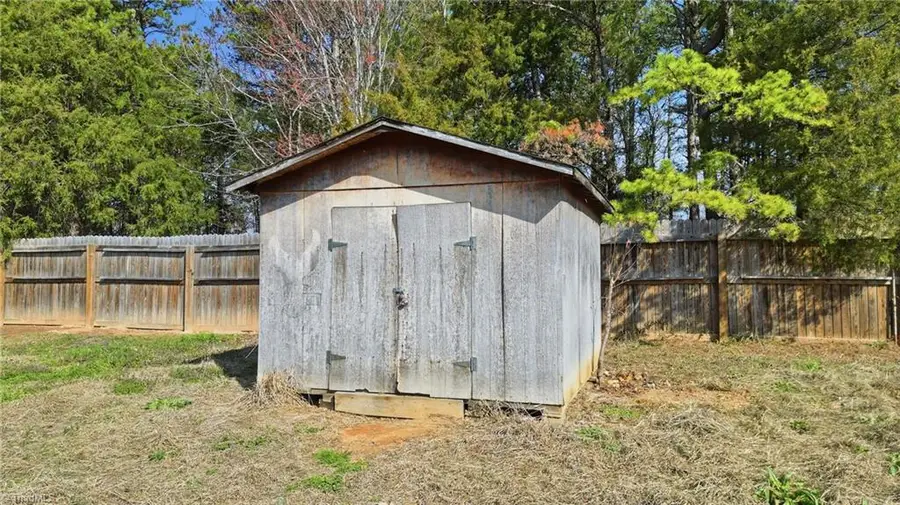 249 Quail Hill Drive, Lexington, NC 27295 - #3