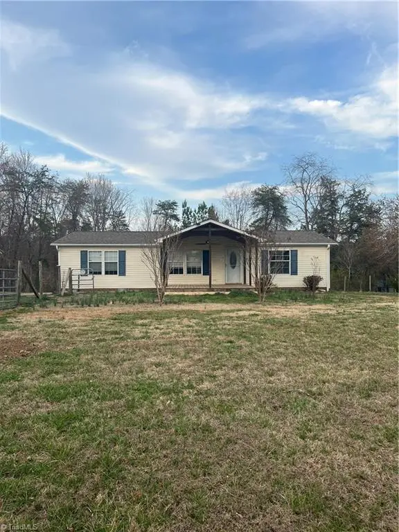 2831 Ayersville Road, Mayodan, NC 27027 - #1