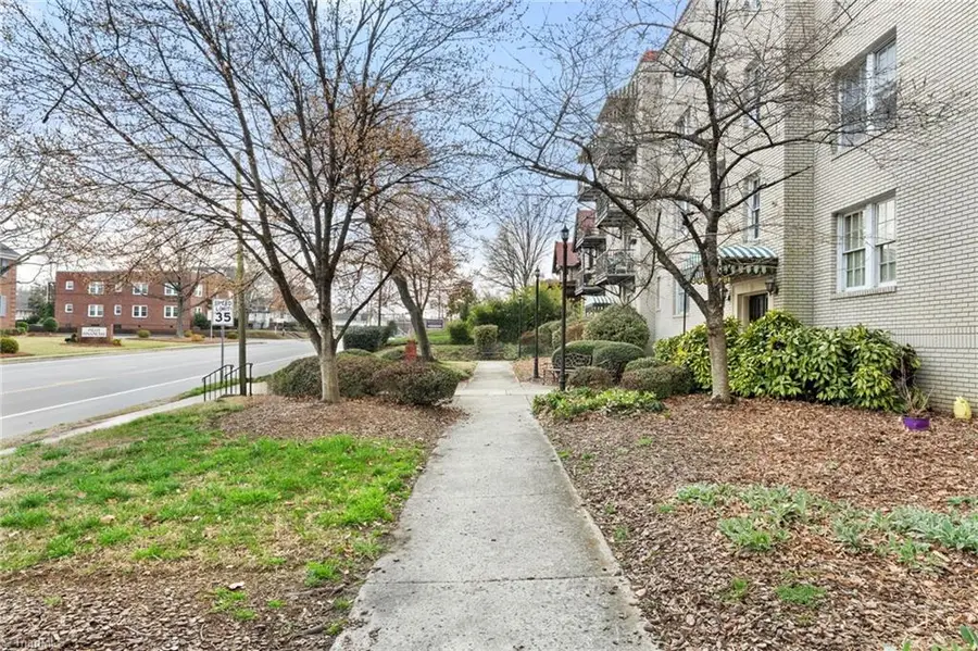 1013 N Elm Street #B6, Greensboro, NC 27401 - #3