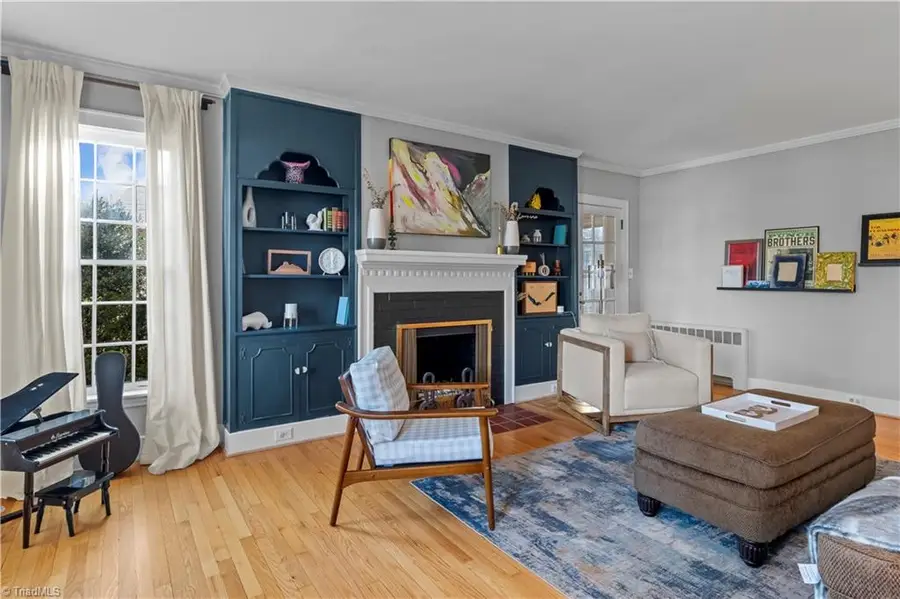 221 Wrenn Avenue, Mount Airy, NC 27030 - #2