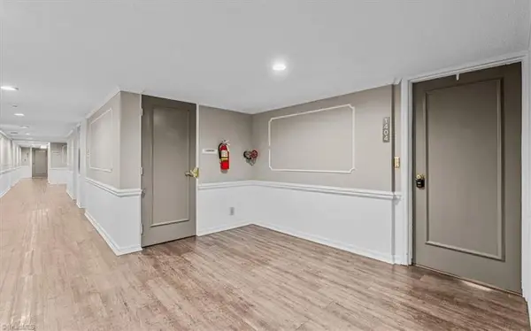 1101 N Elm Street #1404, Greensboro, NC 27401