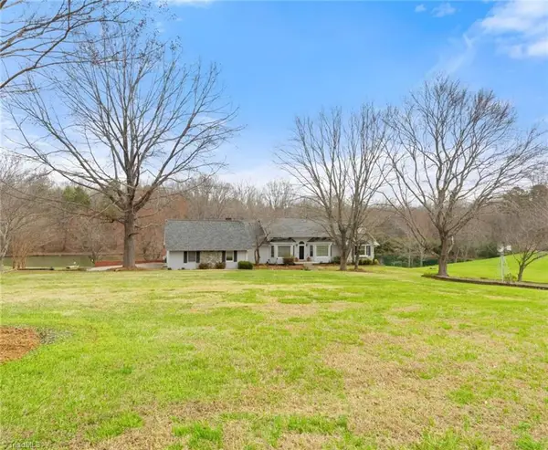 4875 Hampton Road, Clemmons, NC 27012